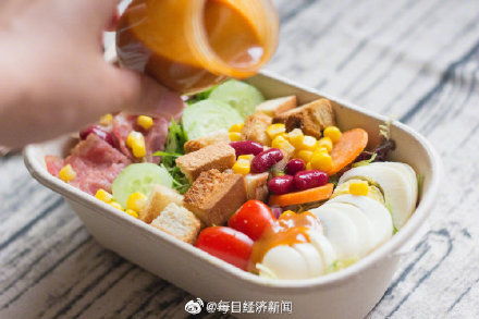 代餐食品火熱宣傳常玩文字游戲,專家吁將其納入網(wǎng)絡食品監(jiān)管
